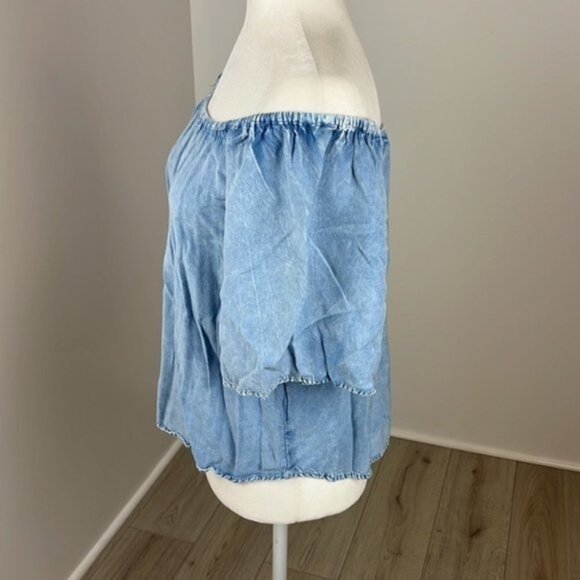 Tramp Light Blue Off The Shoulder Top Size Small - Picture 3 of 9